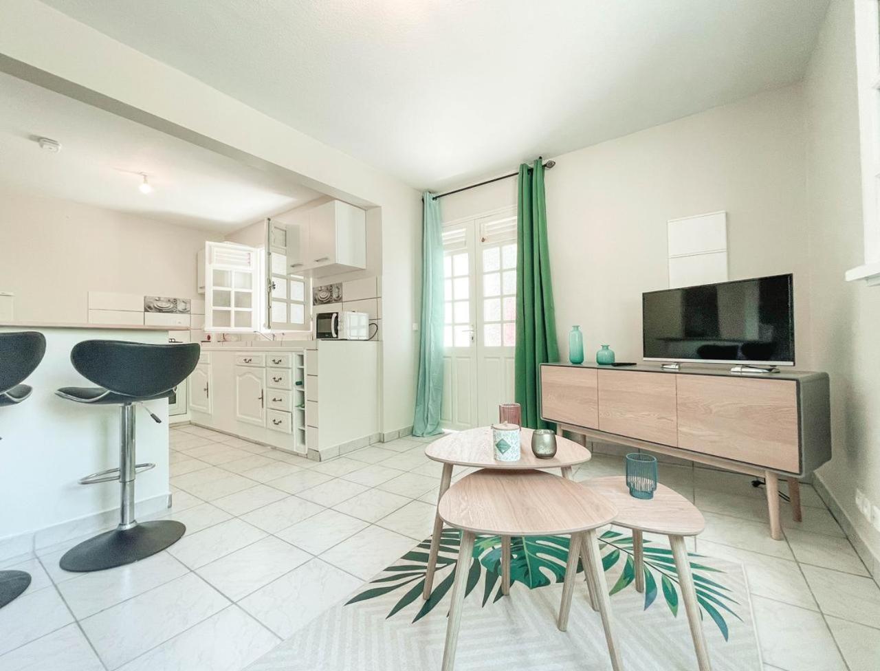 Villas Aumis 2Mr Фор дьо Франс Екстериор снимка